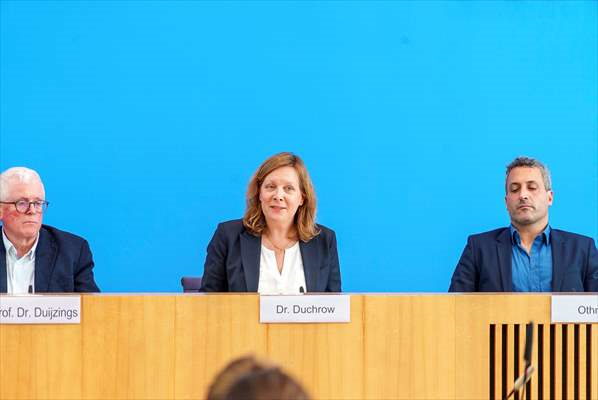 Alman Uzmanlar ve STK’lar: “İsrail Gazze’de Soykırım Suçları İşliyor”