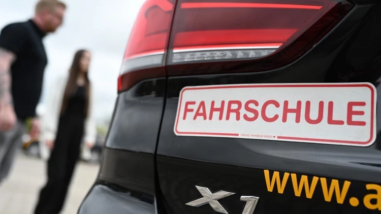 Almanya’da ehliyet sınavında hile vakaları artıyor