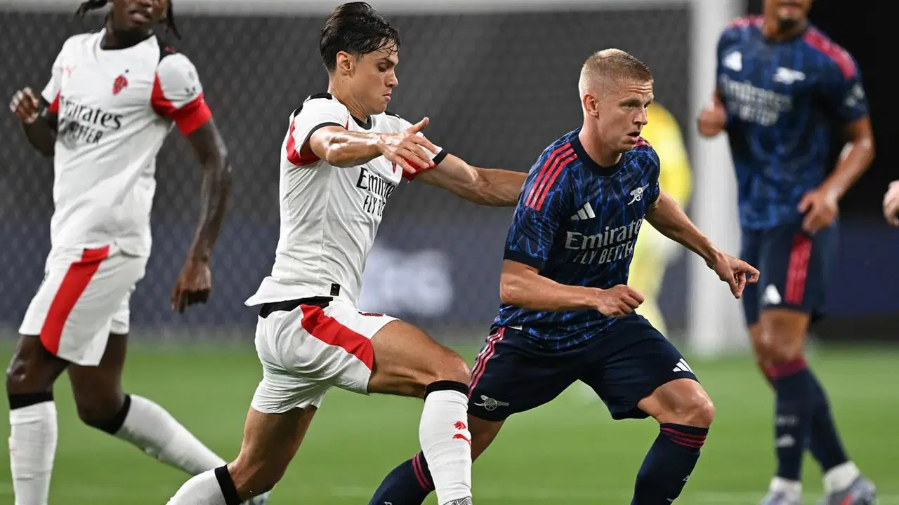 Jose Mourinho’nun isteği sonrası Fenerbahçe, Oleksandr Zinchenko için resmi teklifte bulundu