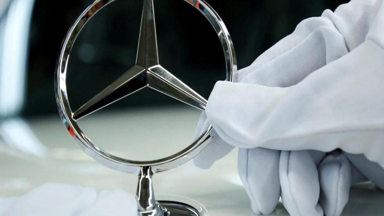 Mercedes, yıllık satış ve kar beklentisini aşağı çekti